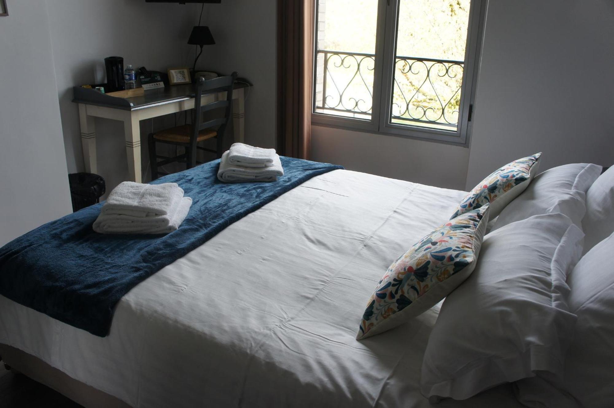Logis Hotel Auberge De Cartassac Cressensac-Sarrazac Luaran gambar