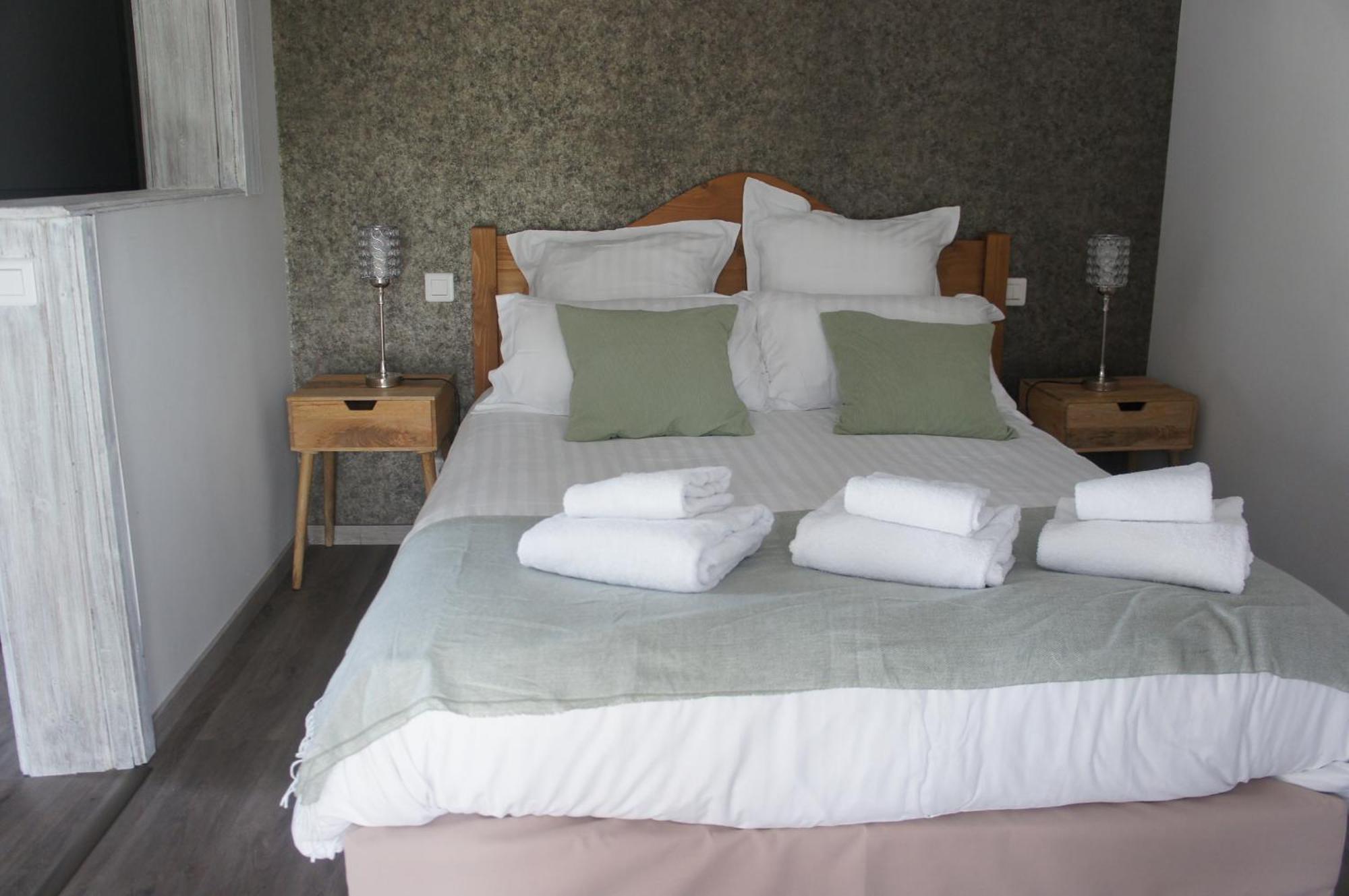 Logis Hotel Auberge De Cartassac Cressensac-Sarrazac Luaran gambar
