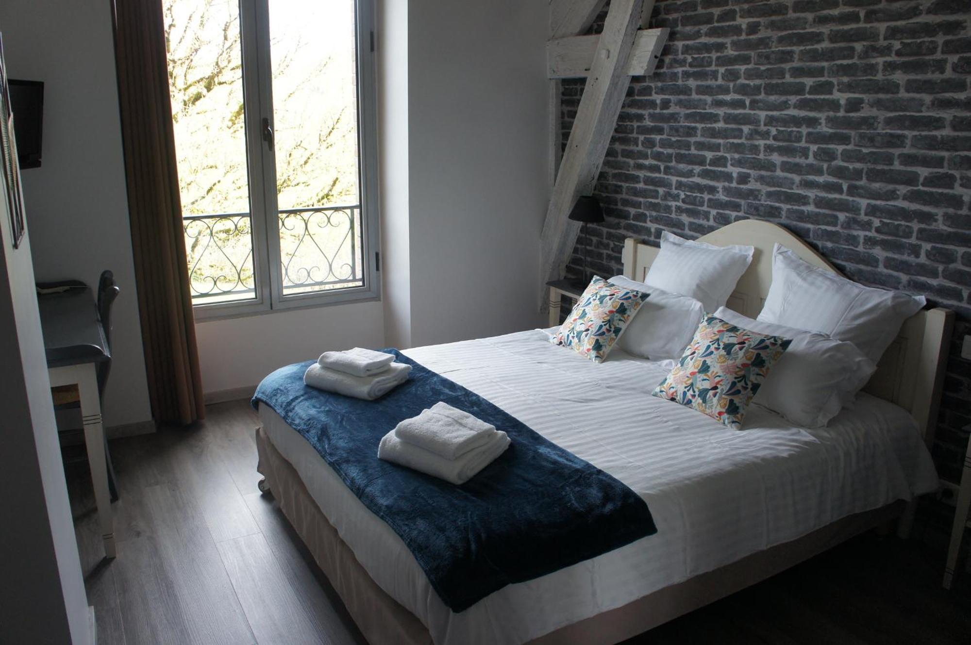 Logis Hotel Auberge De Cartassac Cressensac-Sarrazac Luaran gambar